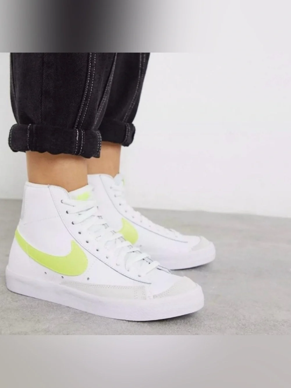 Nike Women's Blazer Mid 77🍋